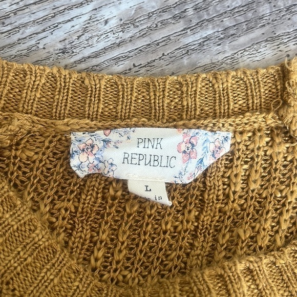 Pink Republic Mustard Yellow Gold Juniors Knit Sweater Large - Picture 5 of 6